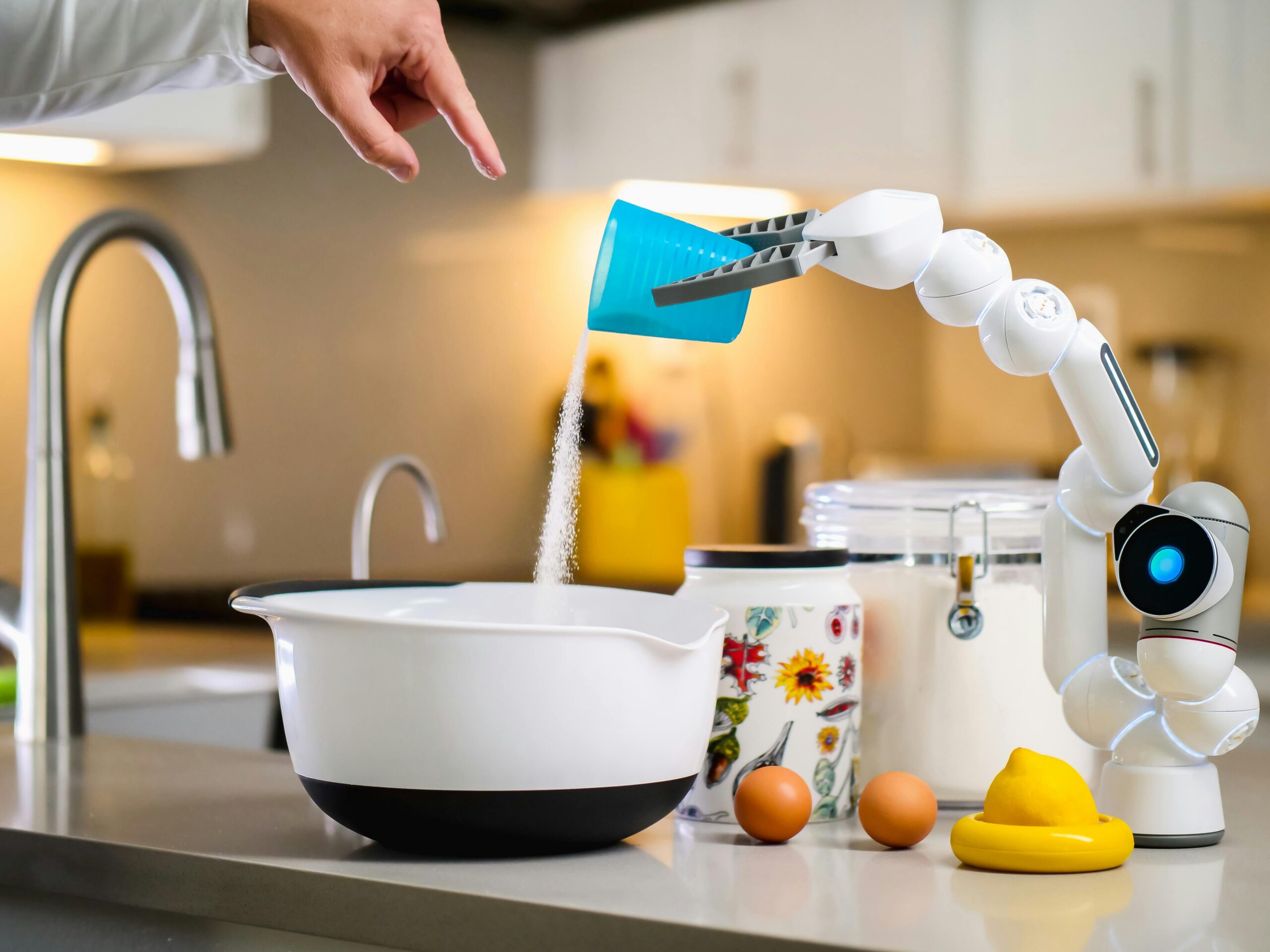 Robots Cooking: How AI and Automation Are Revolutionizing Kitchens